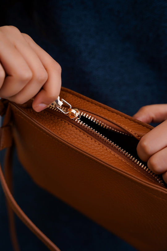TAN BUTTER CROSSBODY BAG