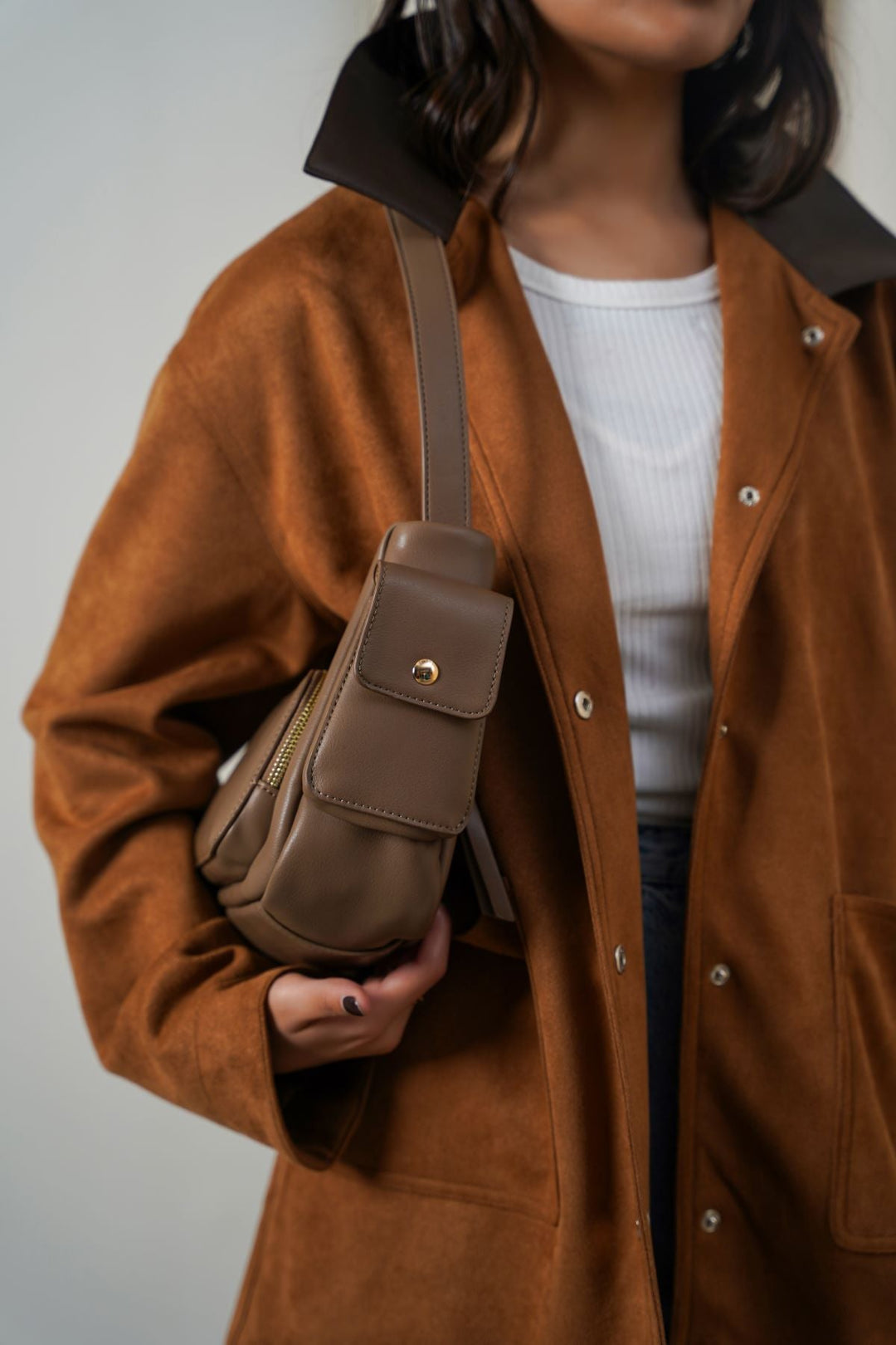 TAUPE EVERYTHING SHOULDER BAG