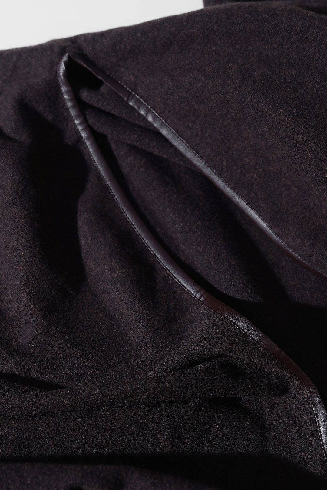 MOCHA EDGE LINED CAPE