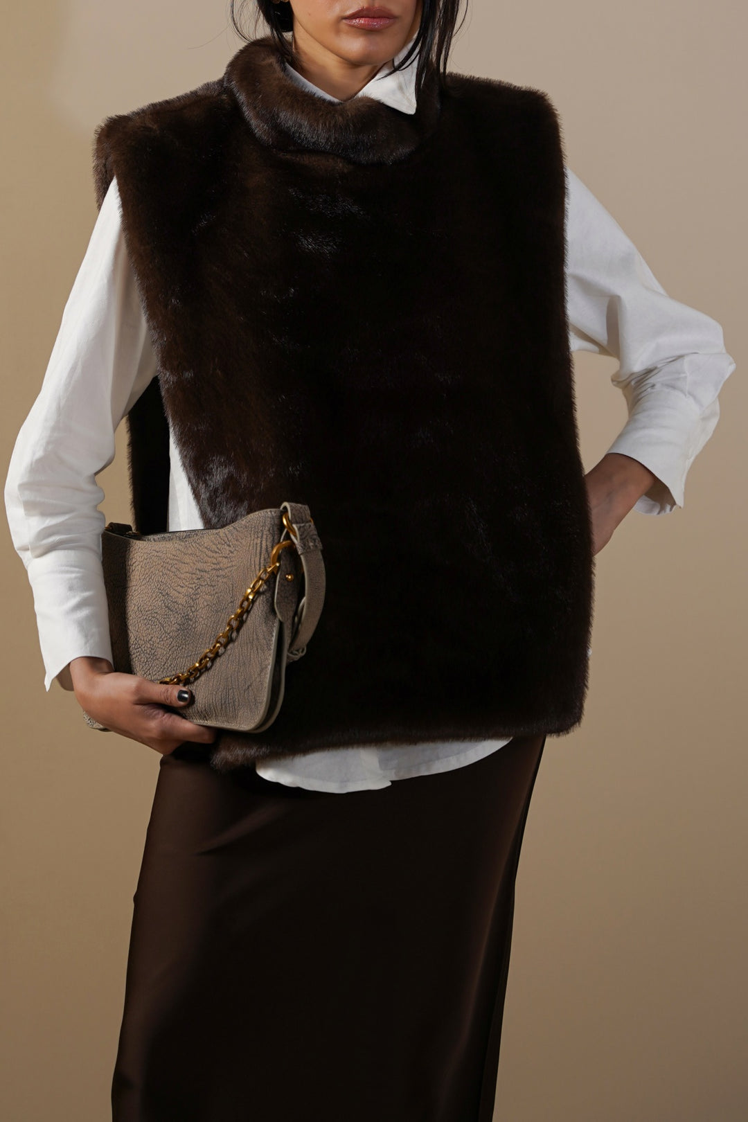 COFFEE FAUX FUR WARMER