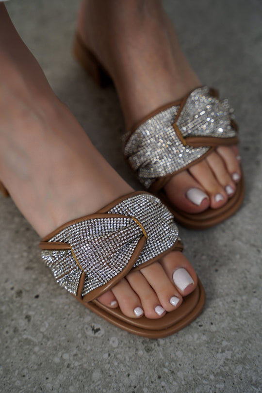 TAUPE ZUMA BLOCK HEEL