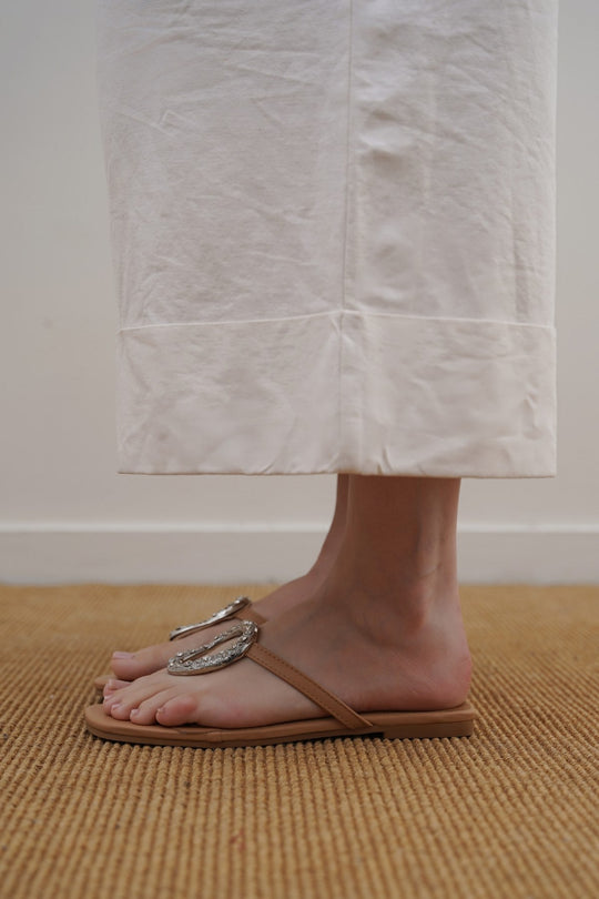 KHAKI BROOCH SLIDES