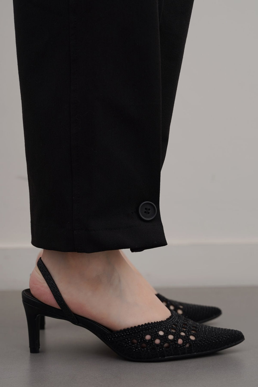 BLACK WEB STILETTO