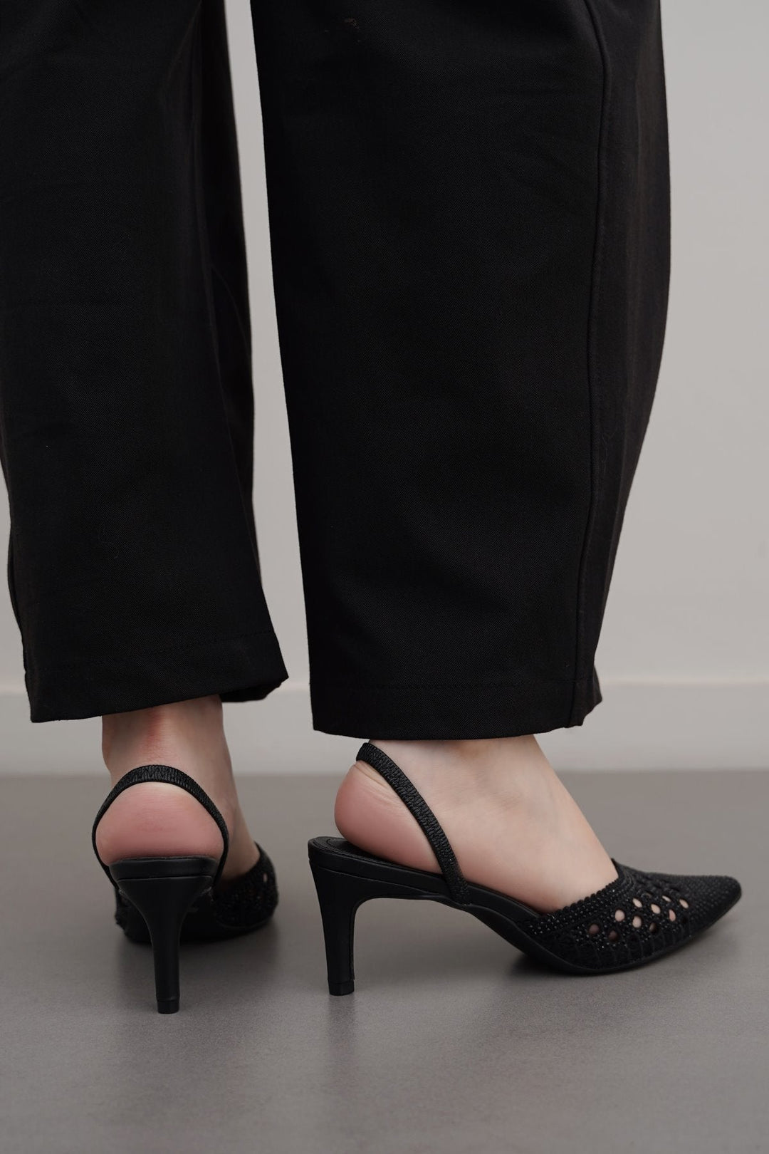 BLACK WEB STILETTO