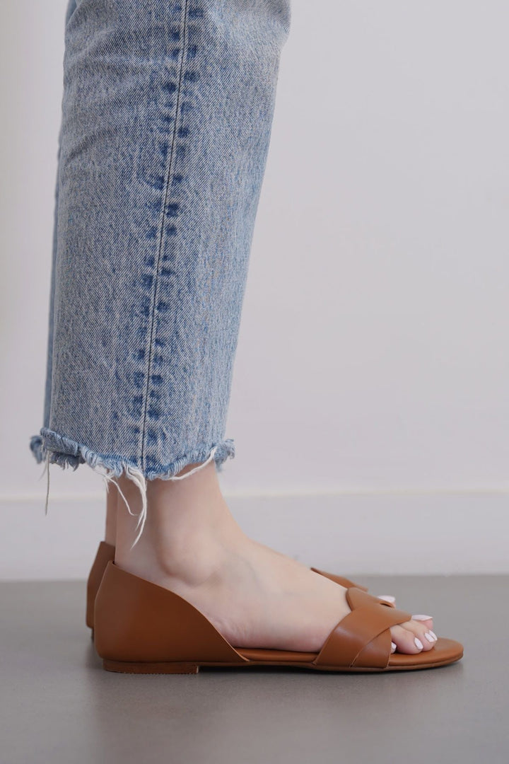 TAN DORSAY FLATS