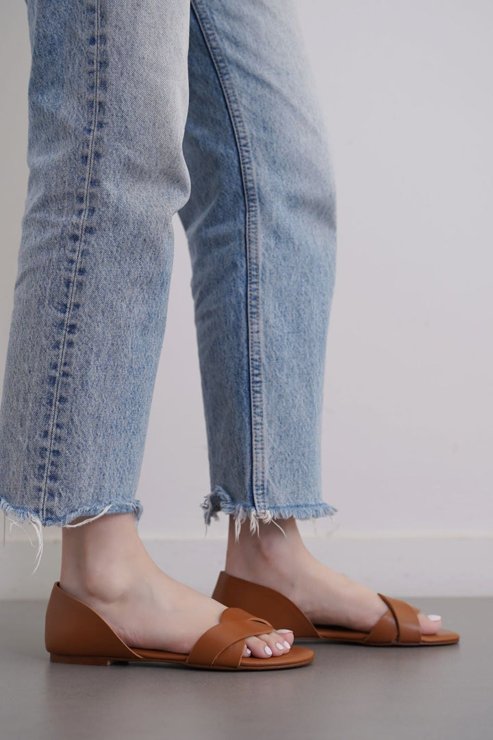 TAN DORSAY FLATS