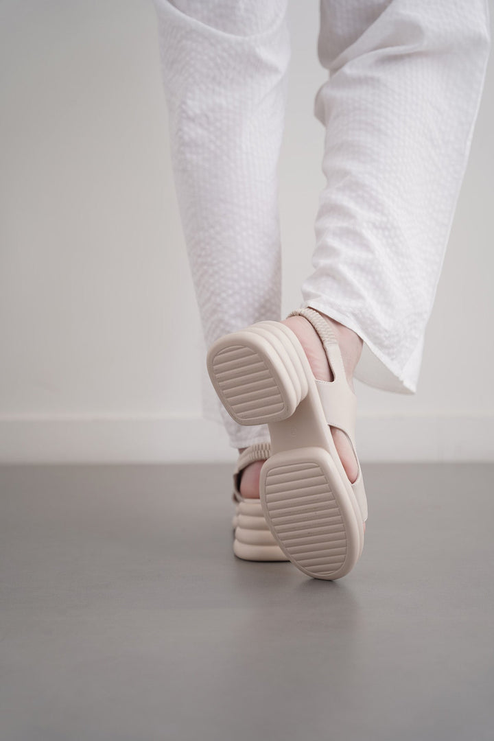 OAT WHITE BUBBLE MAMA SLINGBACKS