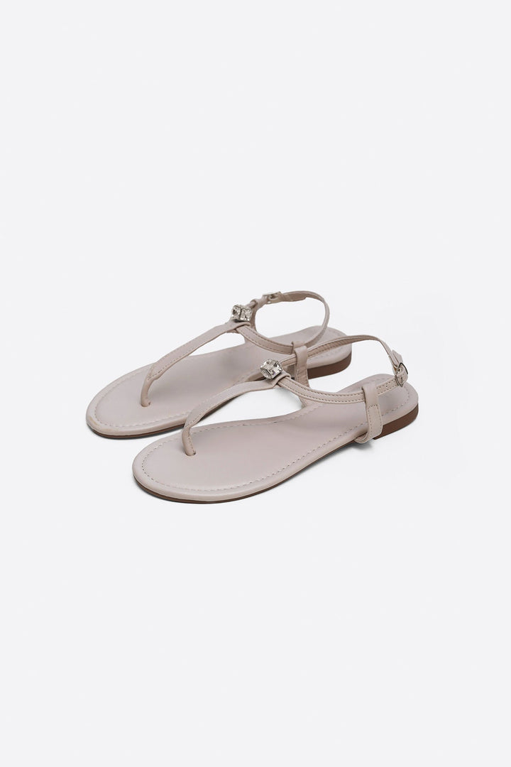 CREAM SANDALS WITH CUBE STUD