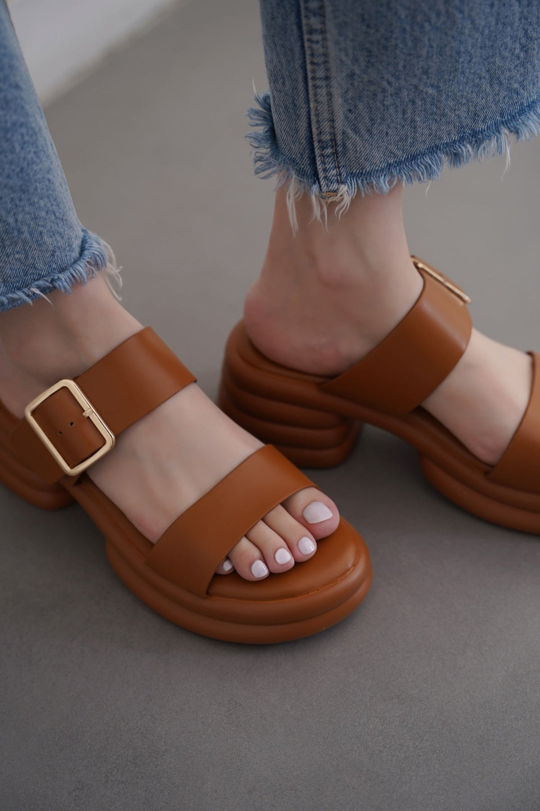 TAN BUBBLE MAMA HEELS
