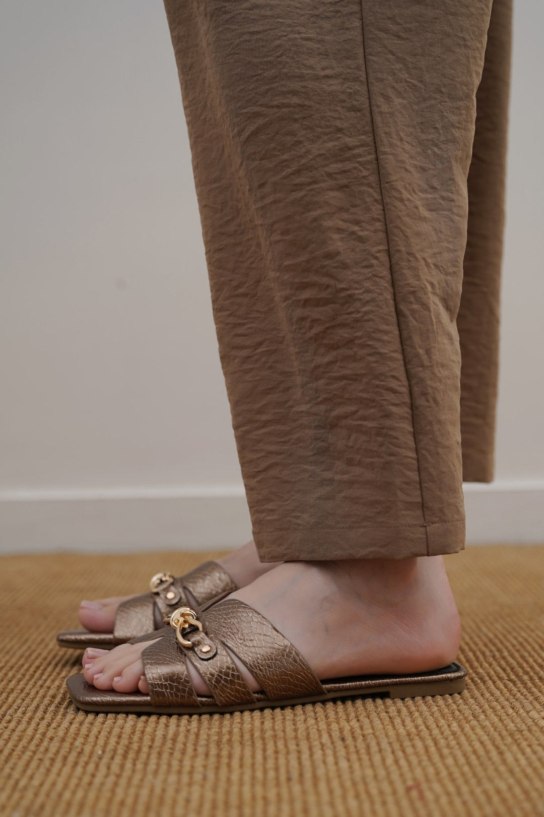 GOLD PATENT TEXTURED SLIDES