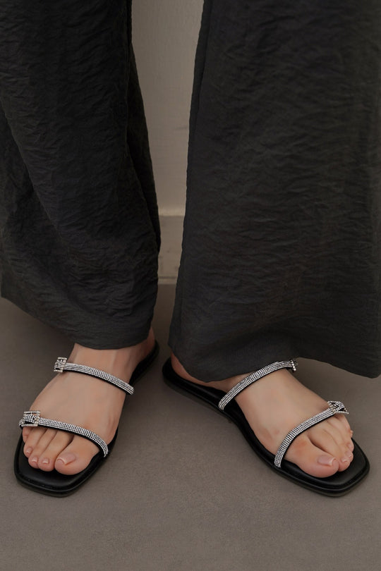 BLACK TINY CRYSTAL SLIDES