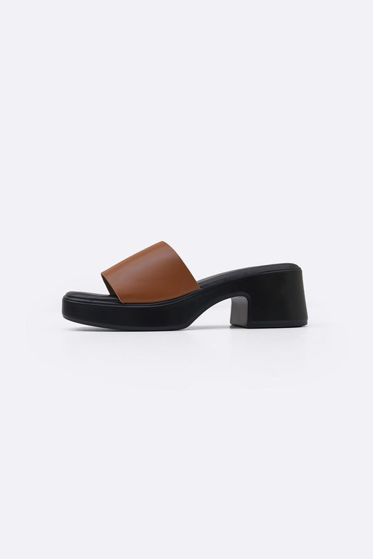 TAN EASY BLOCK HEELS