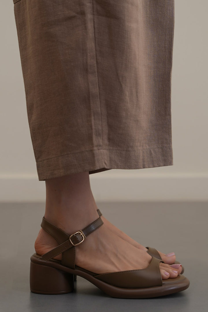 GETAWAY MAMA SANDALS