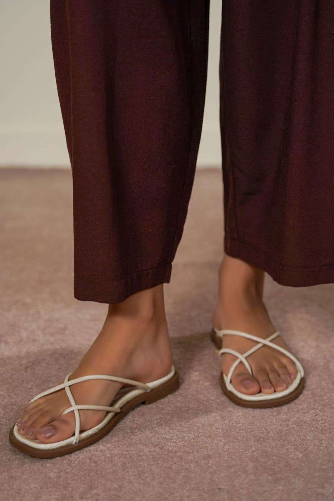 OFF WHITE STRAP TRACK SLIDES