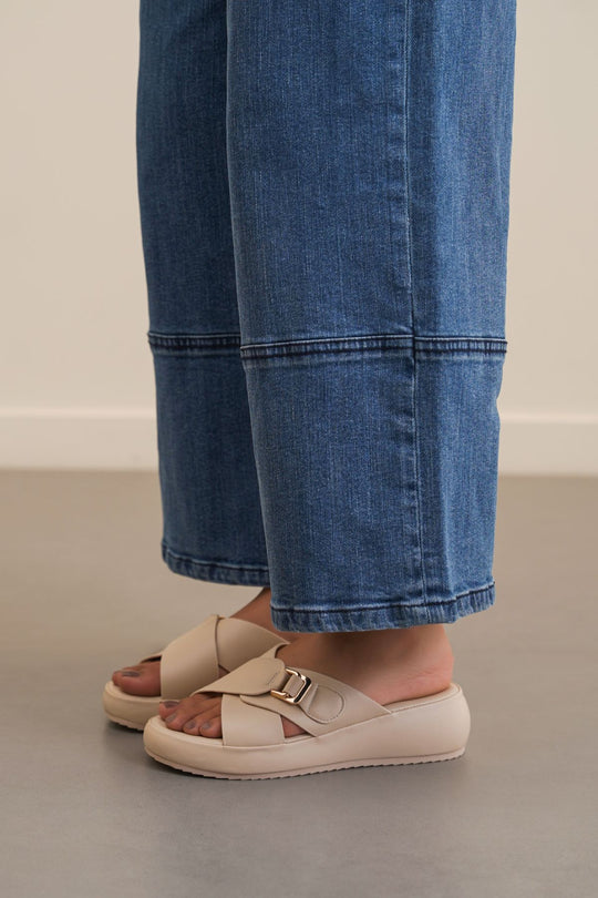 LIGHT BEIGE CLOUD MAMA SLIDES