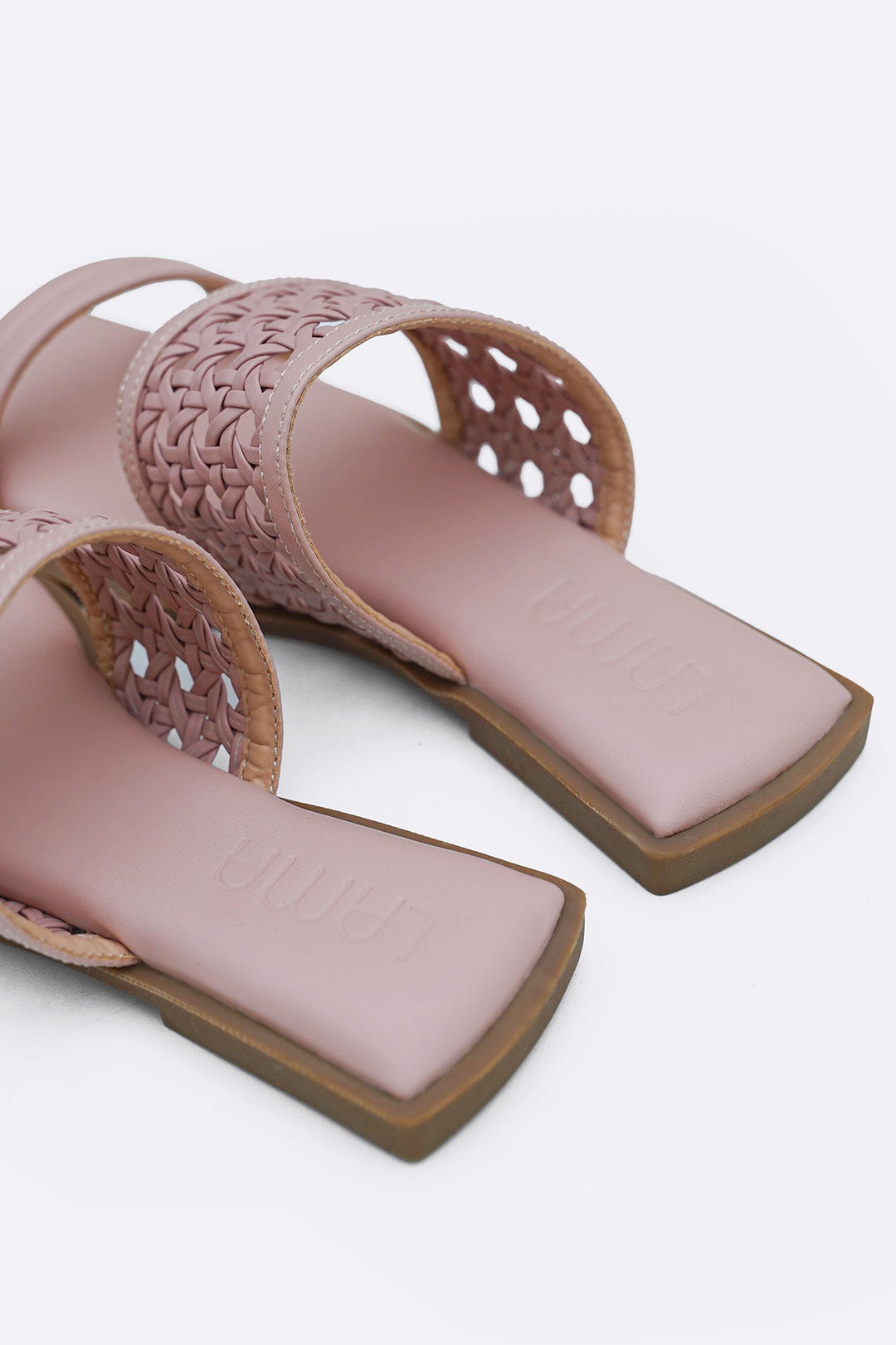 PINK SUMMER WEAVE SLIDES