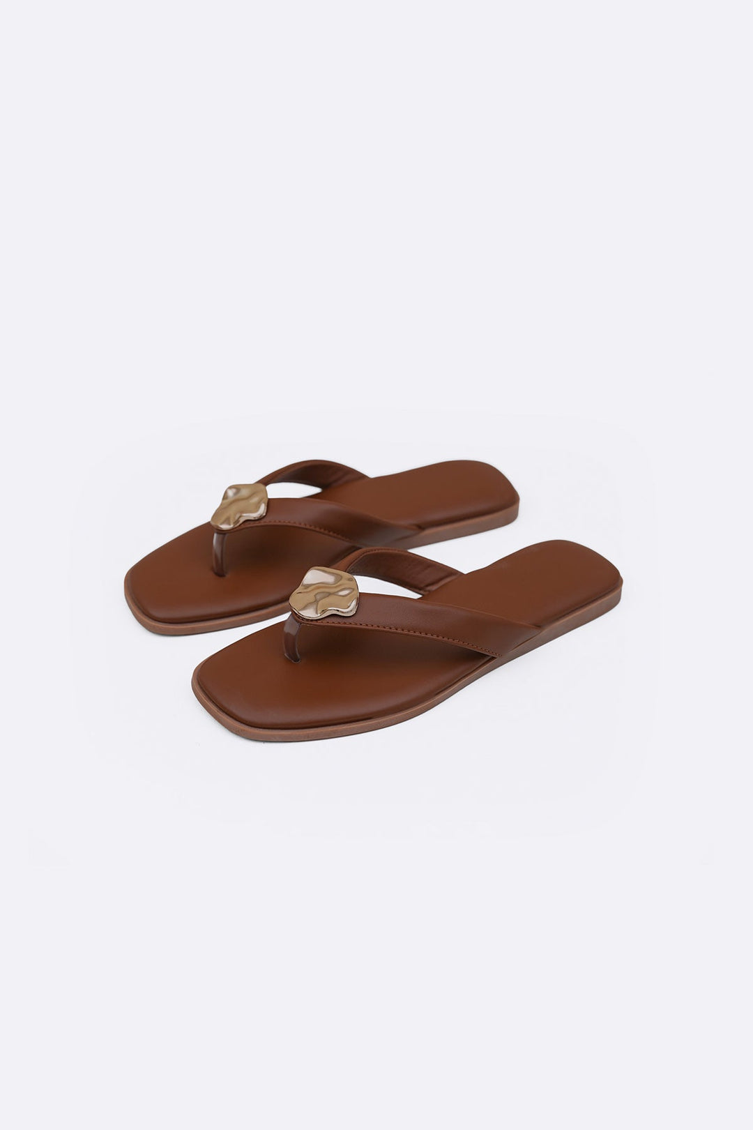 TAN TRINKET FLIP FLOPS