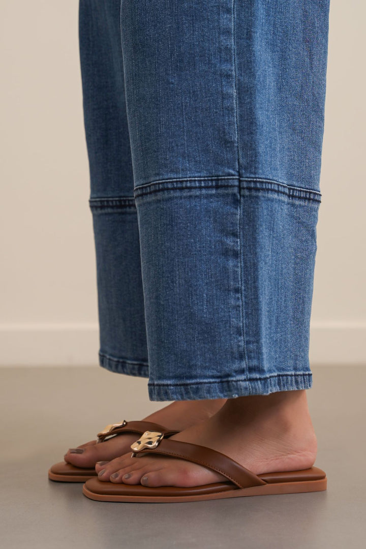 TAN TRINKET FLIP FLOPS