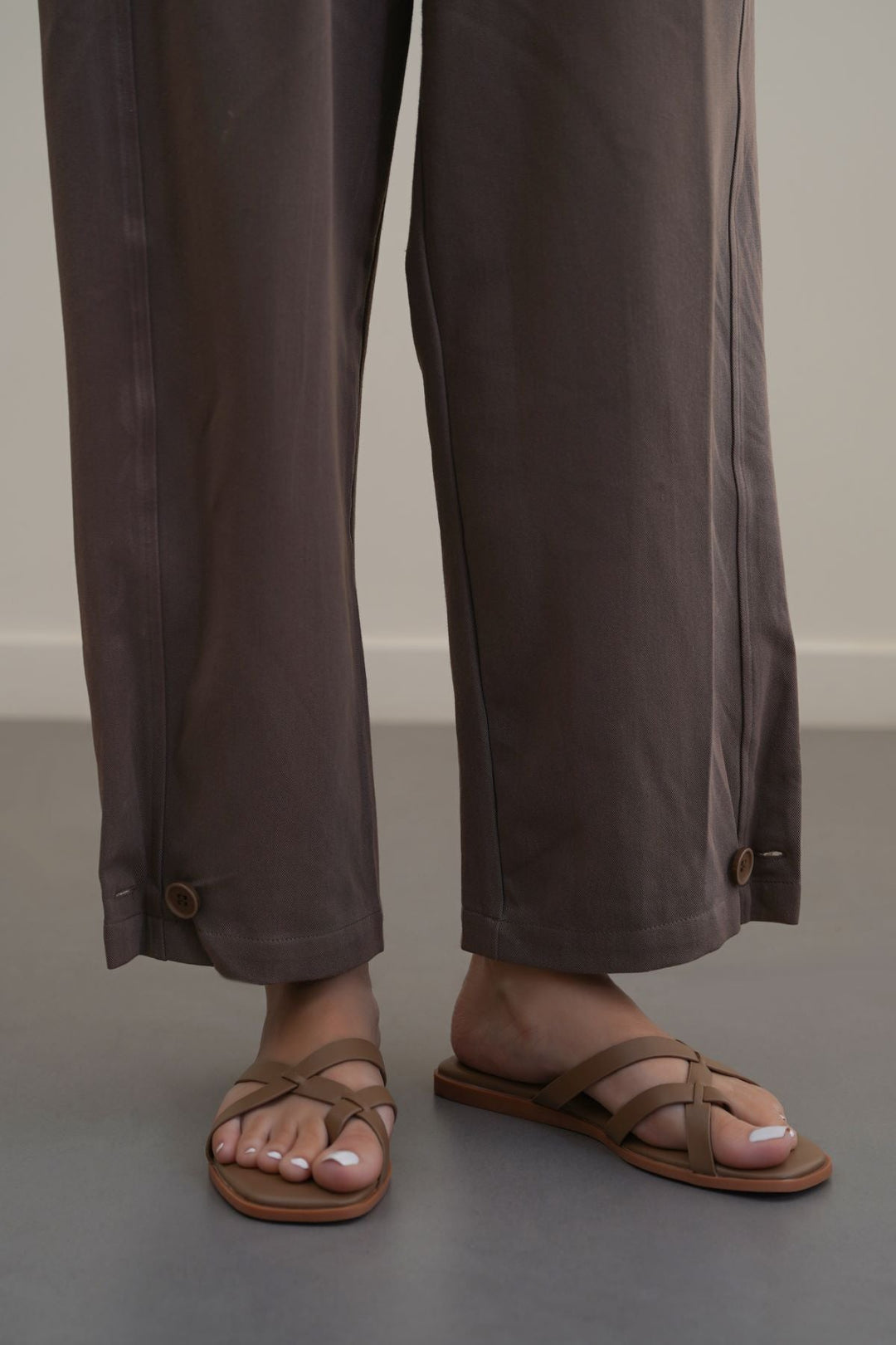 TAUPE RIO TOE SLIDES