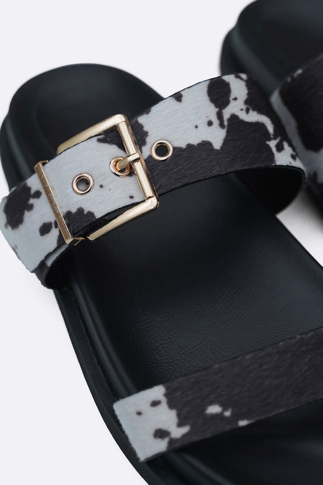 BLACK WIDE FIT SUMMER SLIDES