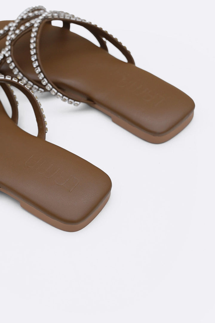 BROWN VIOLA STUDDED SLIDES