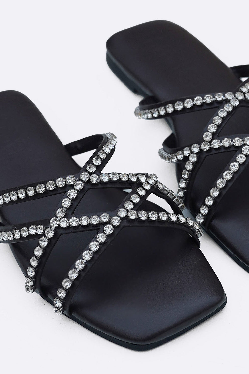 COFFEE VIOLA STUDDED SLIDES