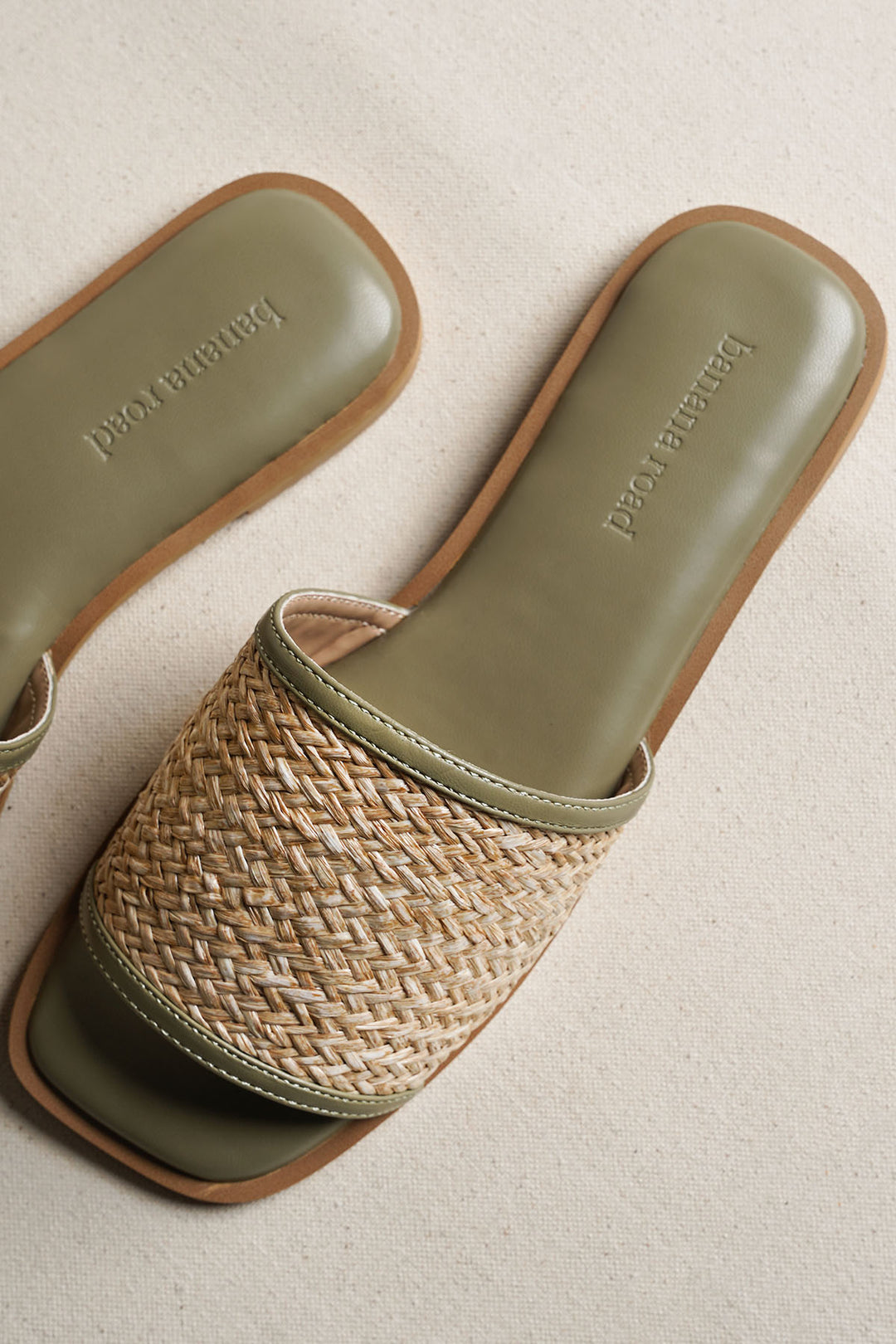 SAGE RAFFIA SLIDES