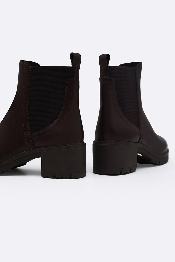 DARK BROWN LEATHER CHELSEA BOOTS
