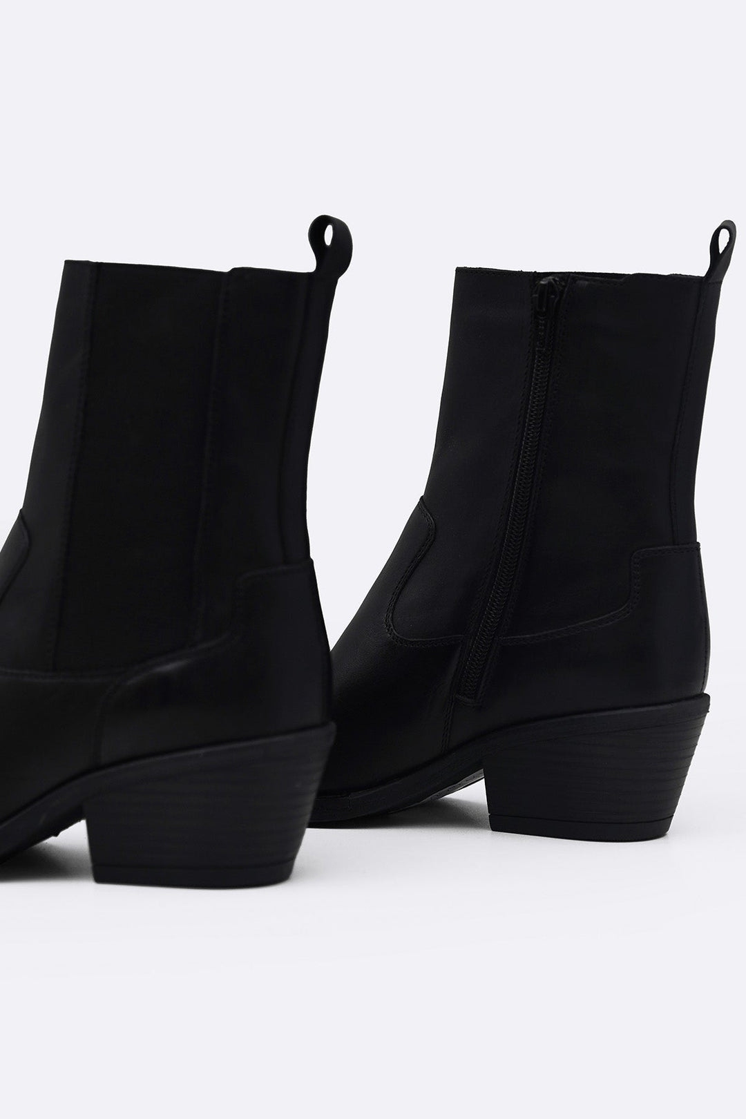 BLACK LEATHER WESTERN BOOTS