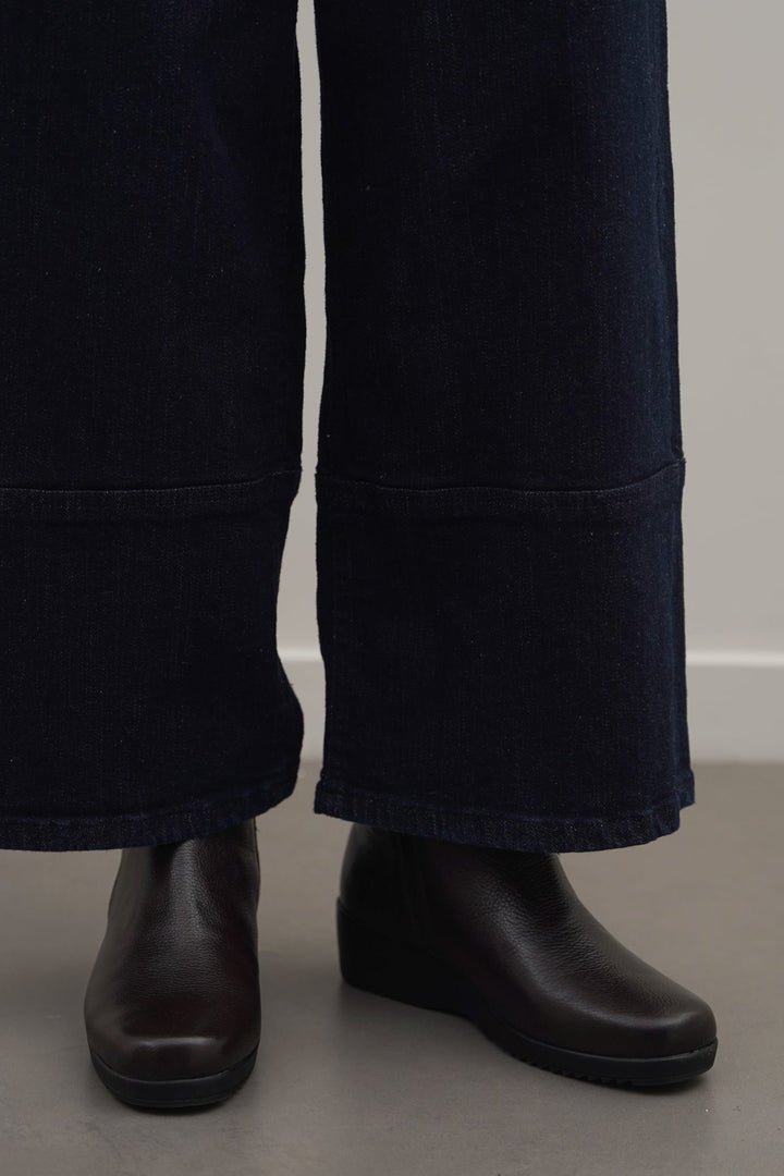 DARK BROWN COMFY LEATHER WEDGE BOOTS