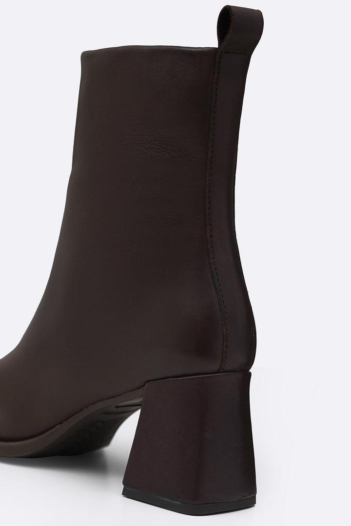 DARK BROWN TOP-STITCH LEATHER BOOTS