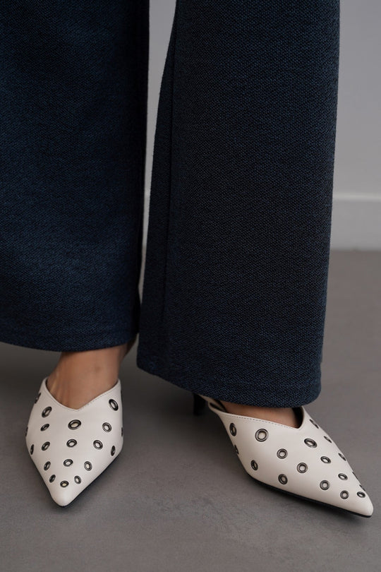 CREAM REBEL RIVETS HEELS