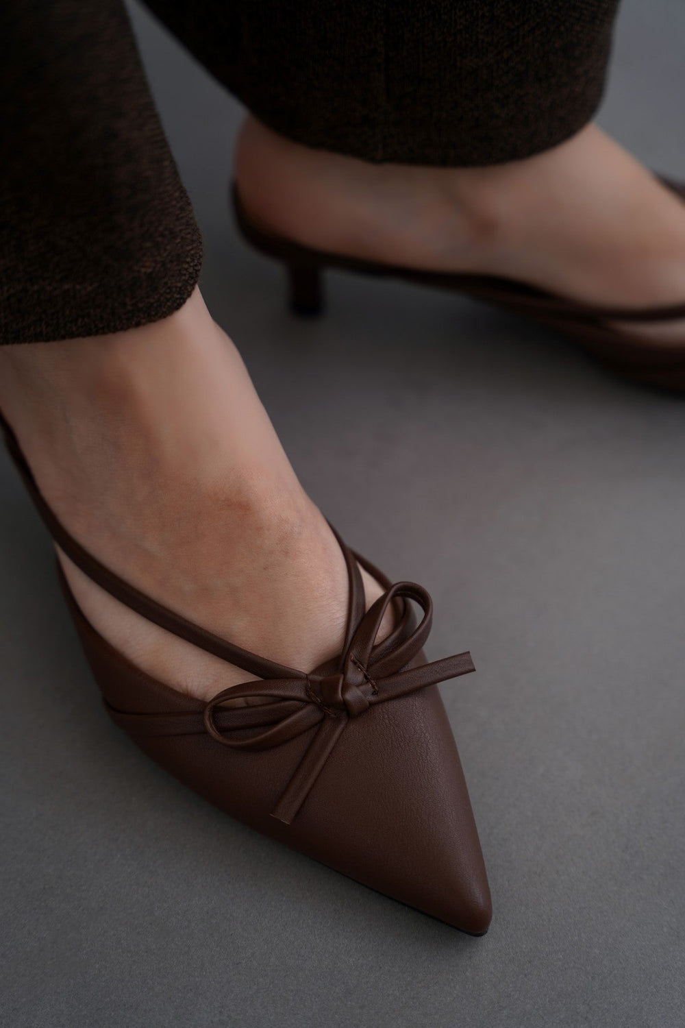 COFFEE MINI BOW HEELS
