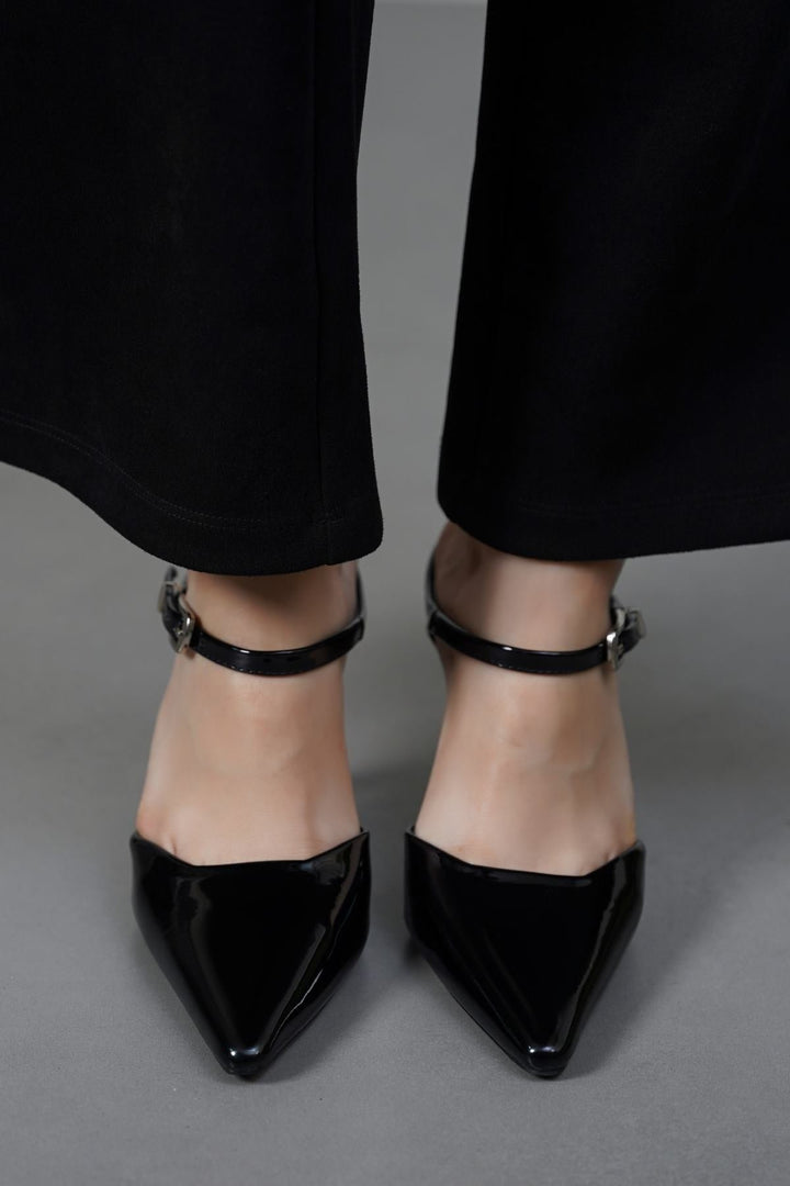 BLACK BROADWAY STILETTO