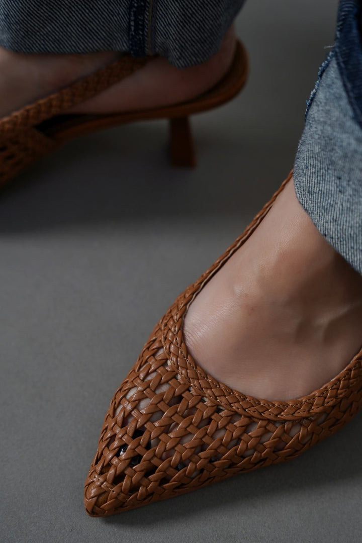 TAN BREW BAR HEELS