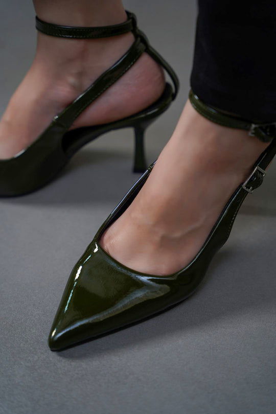 GREEN ANKLE-TIE STILETTO