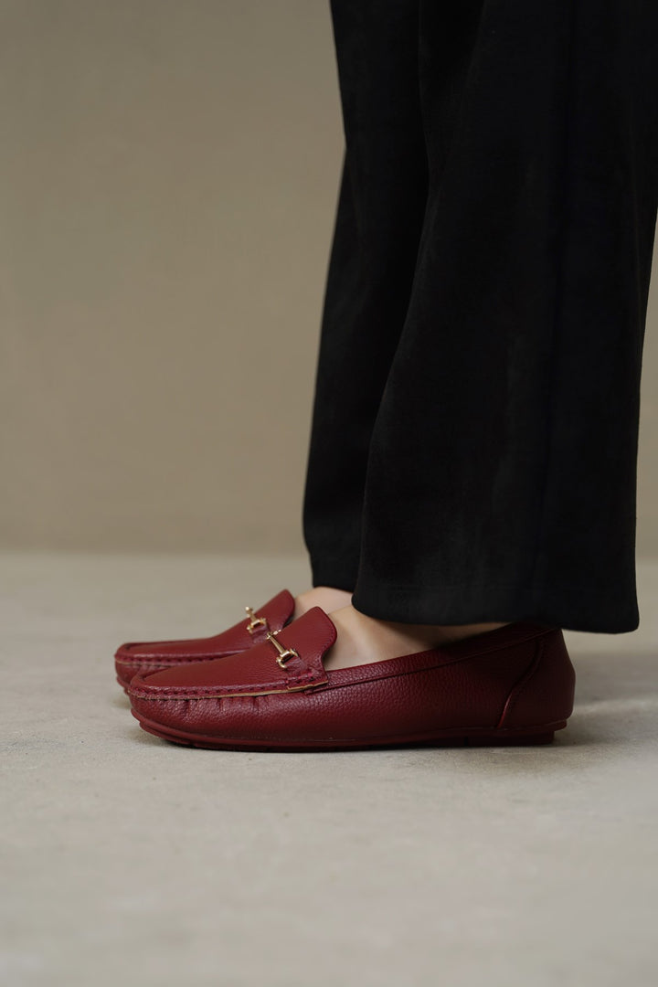 BUCKLE MAMA MOCCASINS