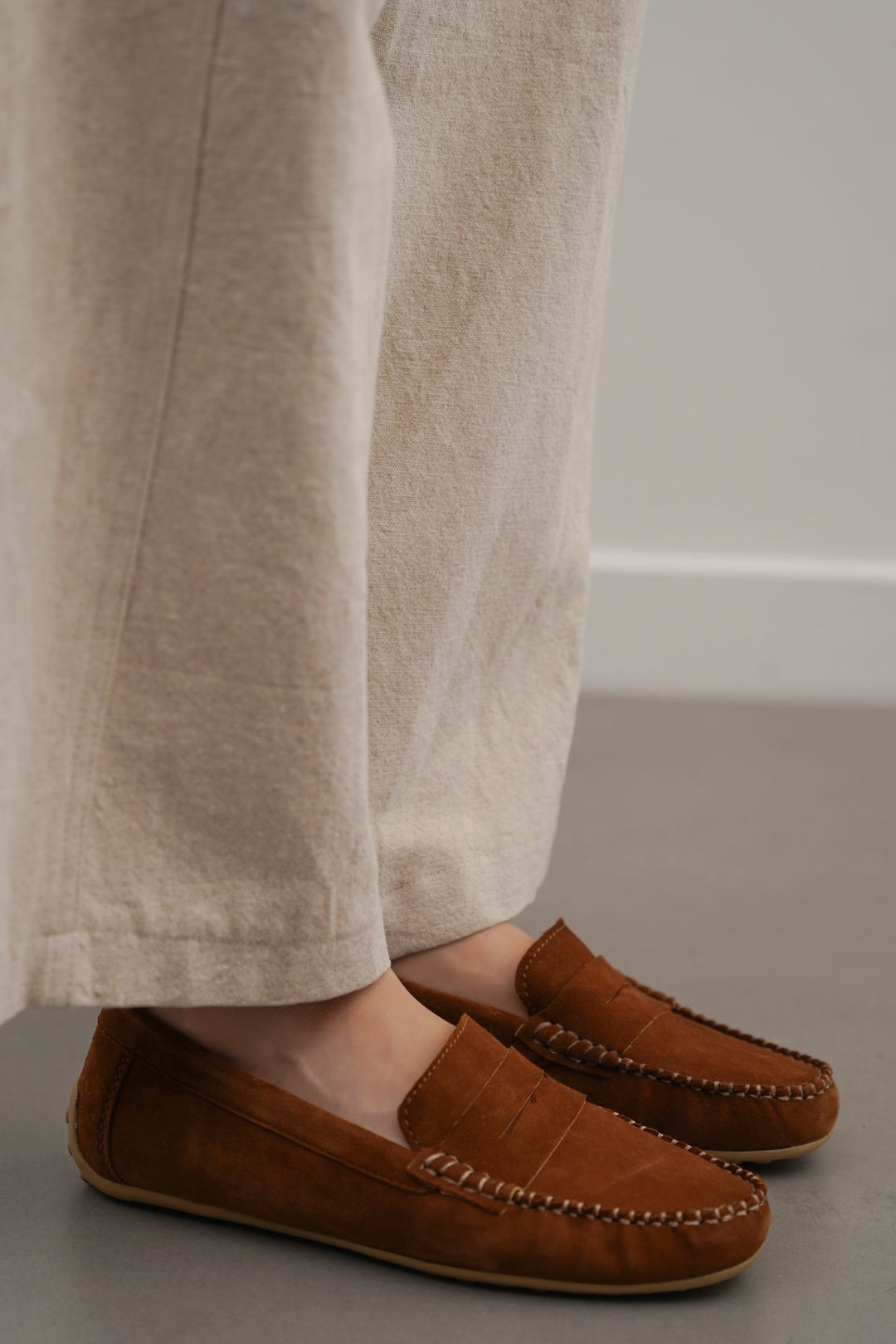 CARAMEL SUEDE LEATHER LOAFERS