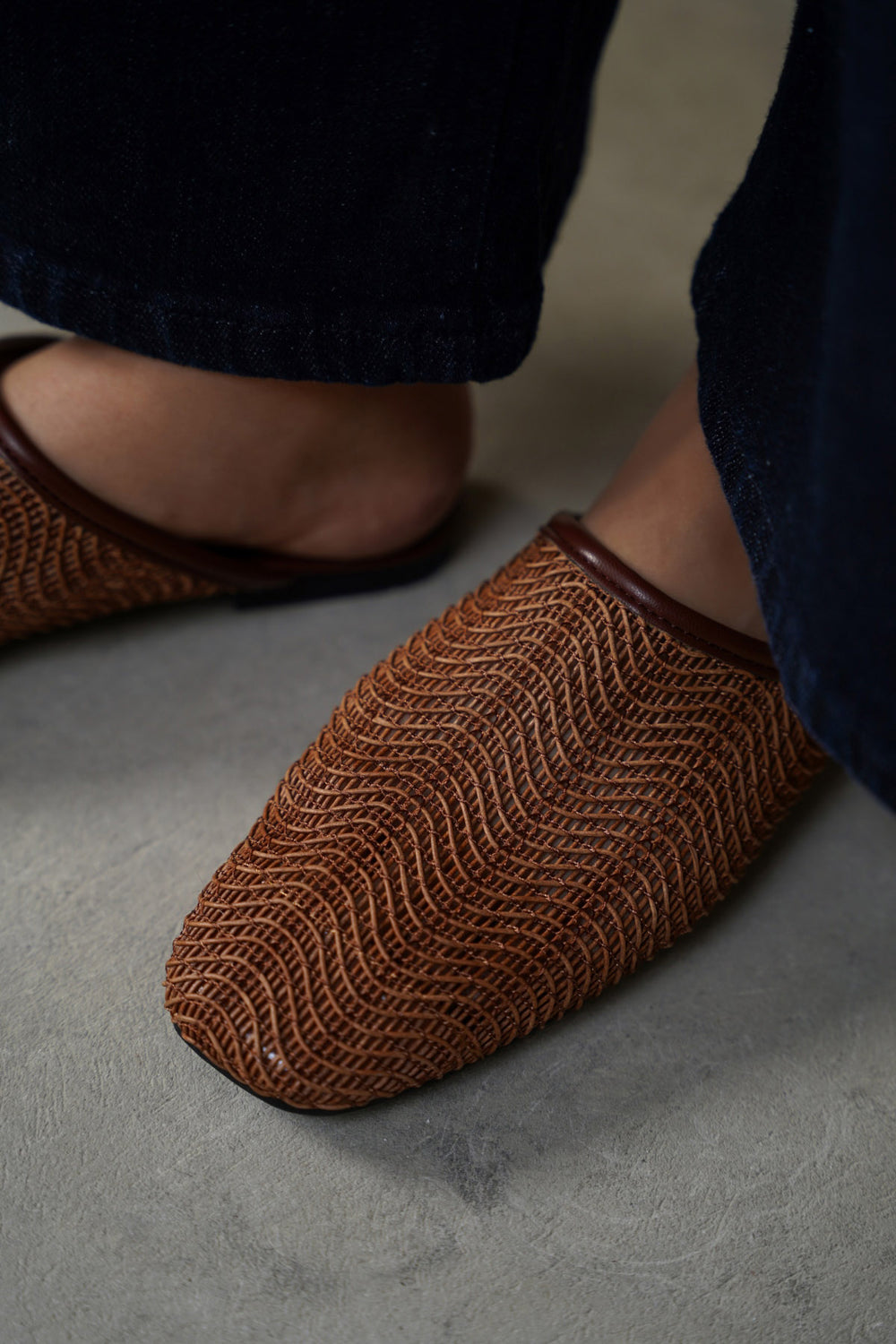 BROWN SOFT BR MULES