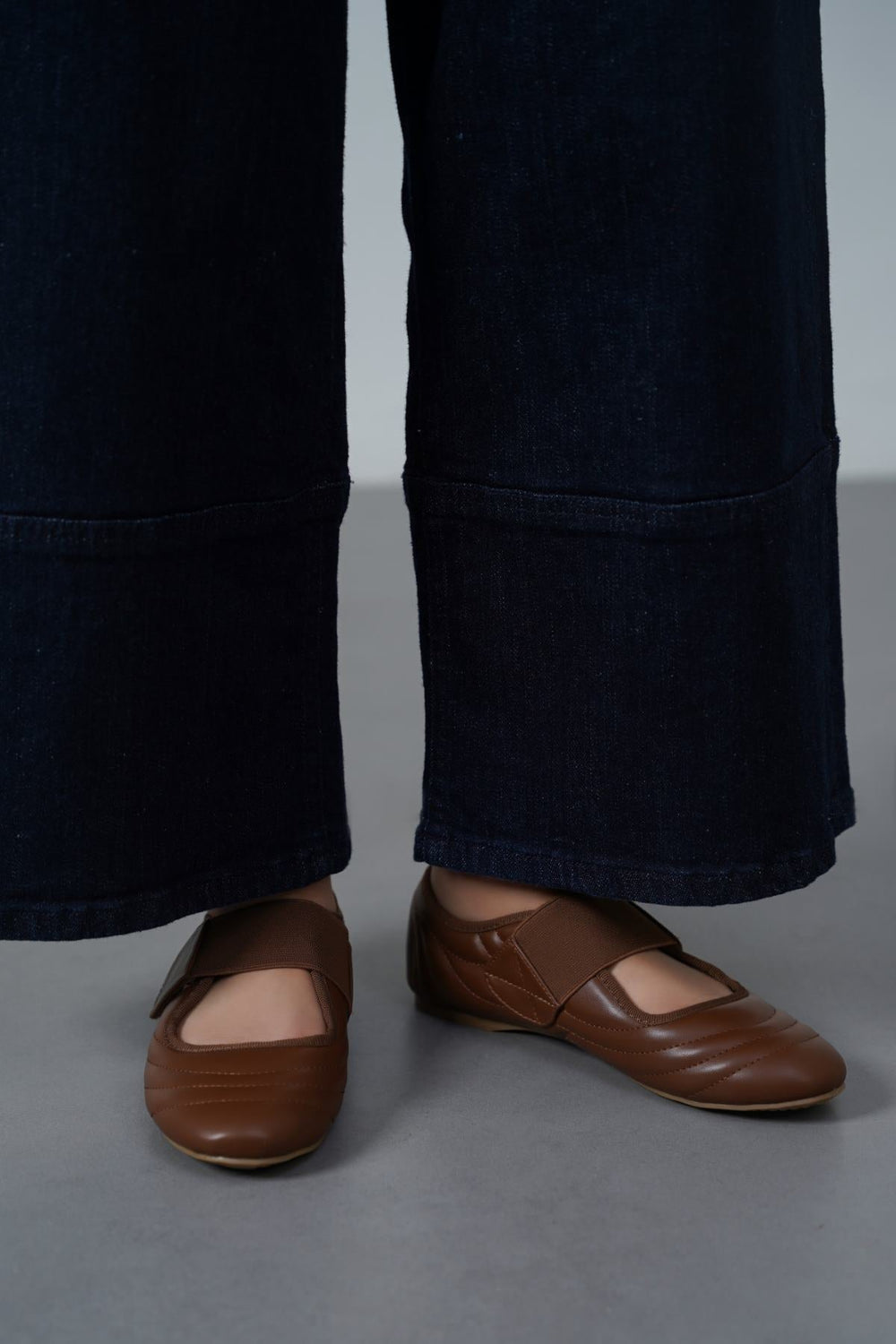 TAN TRAVEL SNEAKERINA