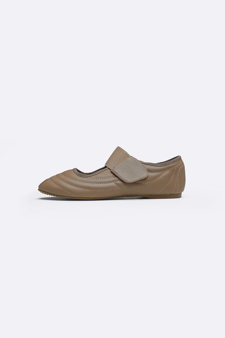 TAUPE TRAVEL SNEAKERINA