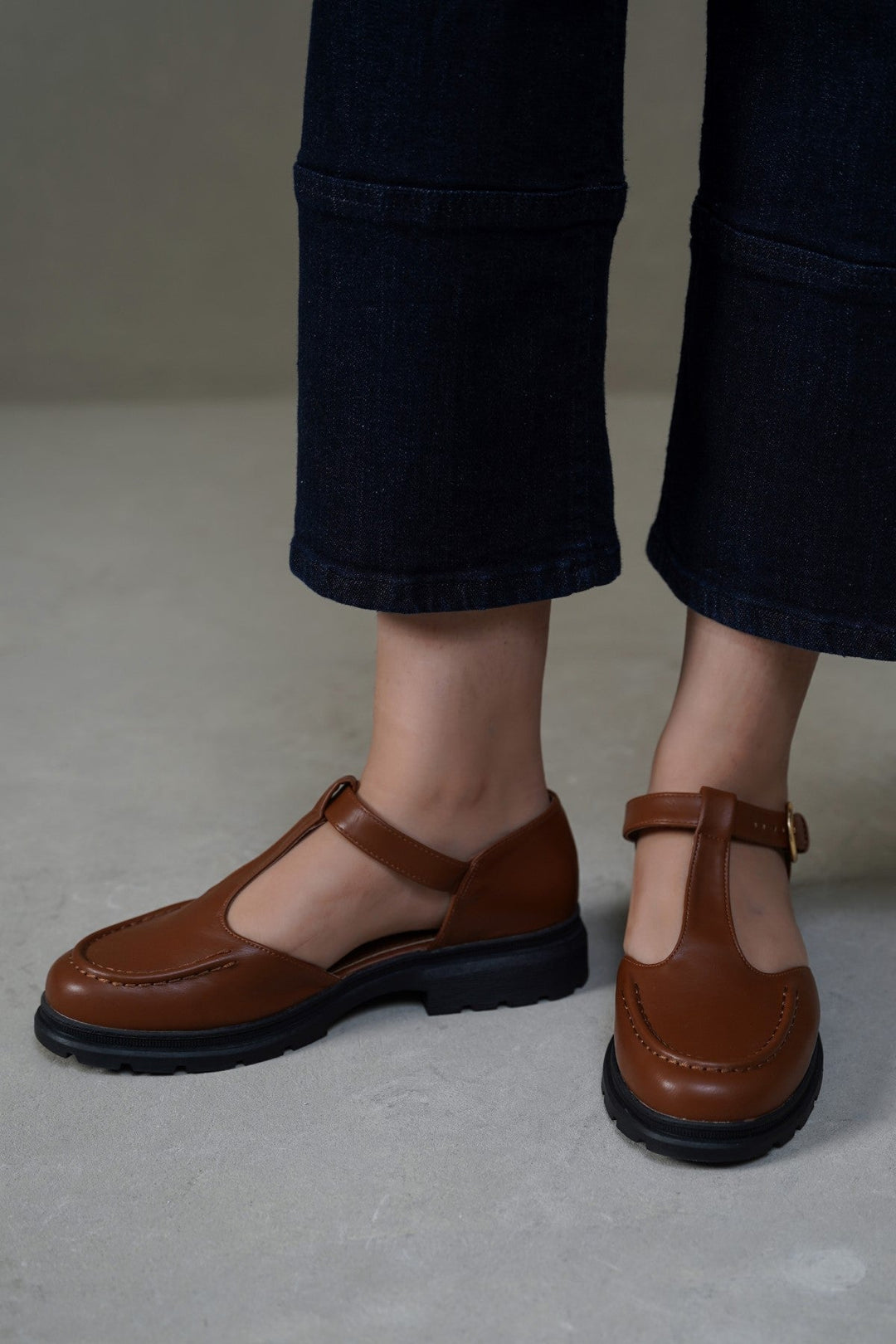 TAN THE SCHOLAR SANDAL