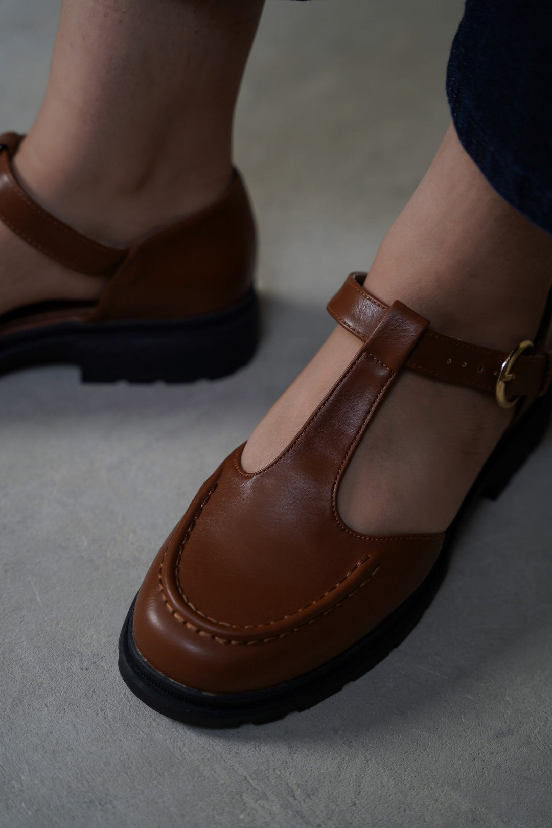 TAN THE SCHOLAR SANDAL
