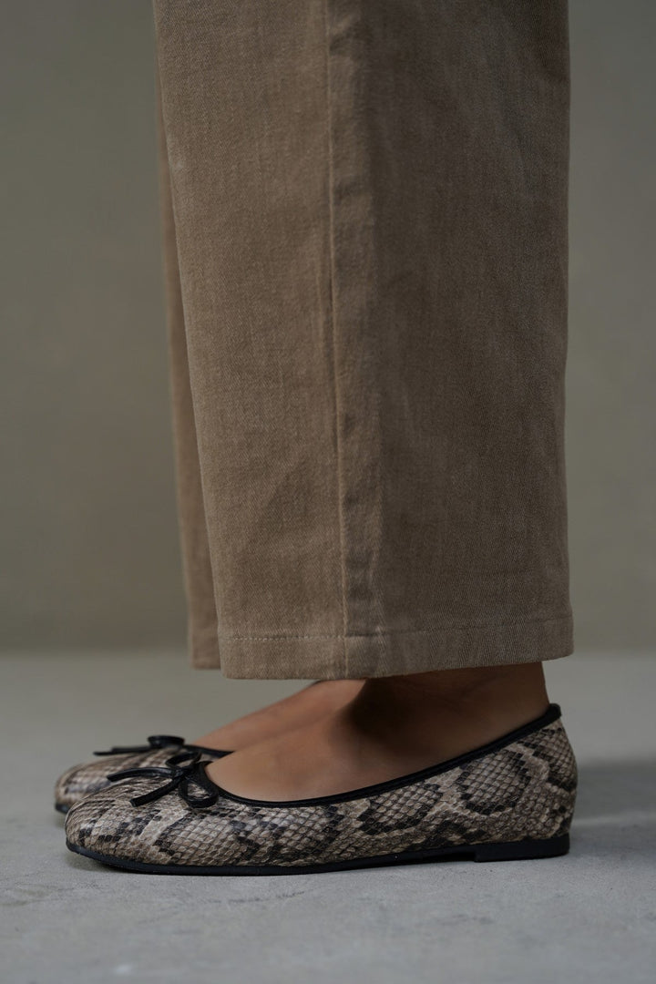 GREY VIPER BOW PUMPS