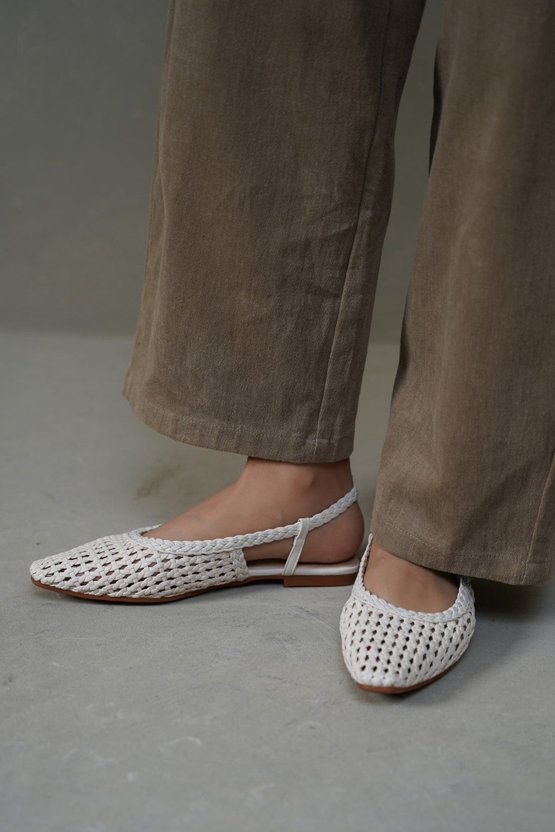 CREAM WEAVE SLINGBACKS
