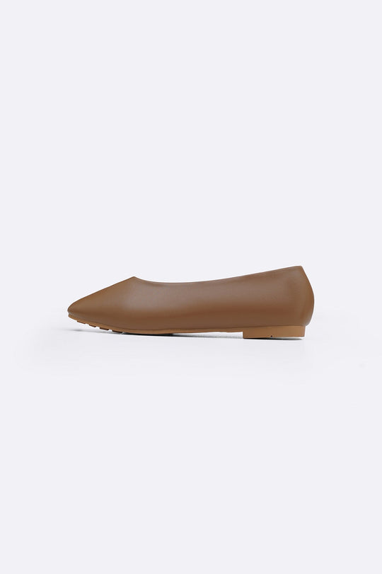 BROWN TOP-STITCH PUMPS