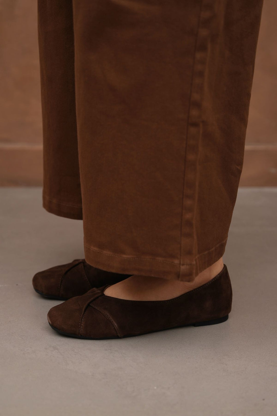 DARK BROWN COLETTE LEATHER PUMPS