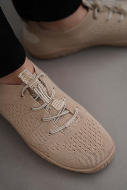 BEIGE CITY WALKING SNEAKERS
