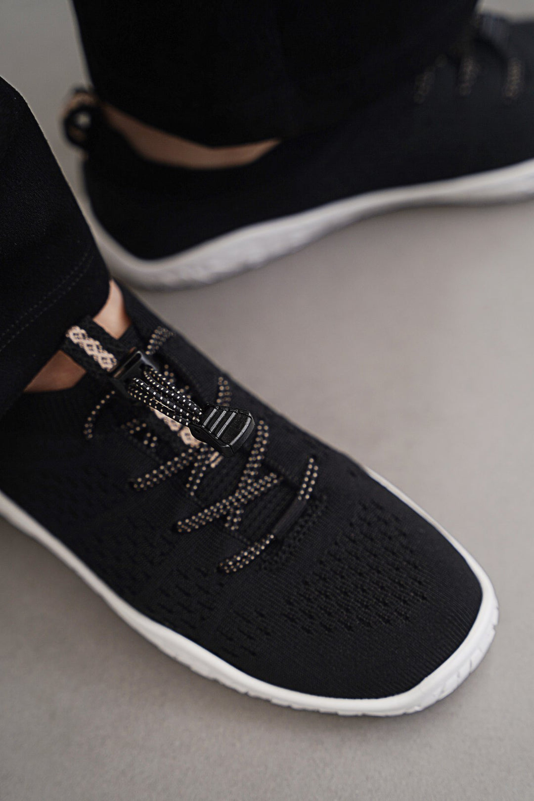 BLACK CITY WALKING SNEAKERS