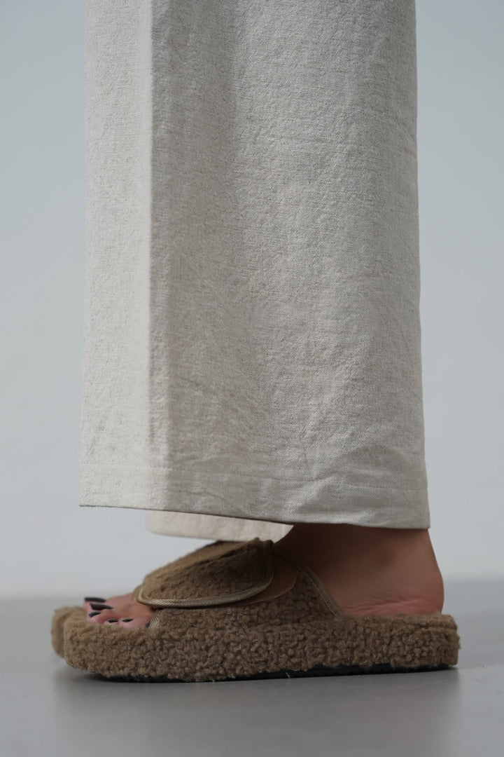 KHAKI TEDDY FUR SLIDES